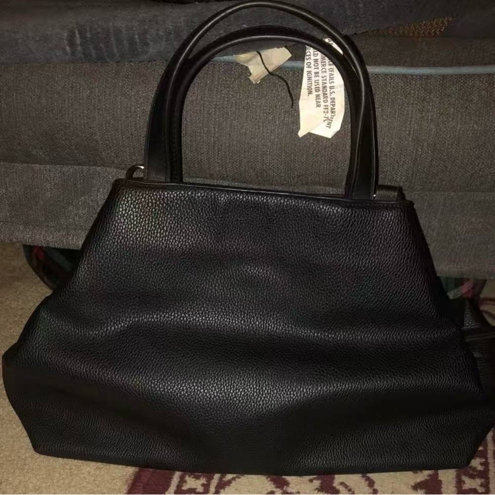 Elegant Black Leather Handbag